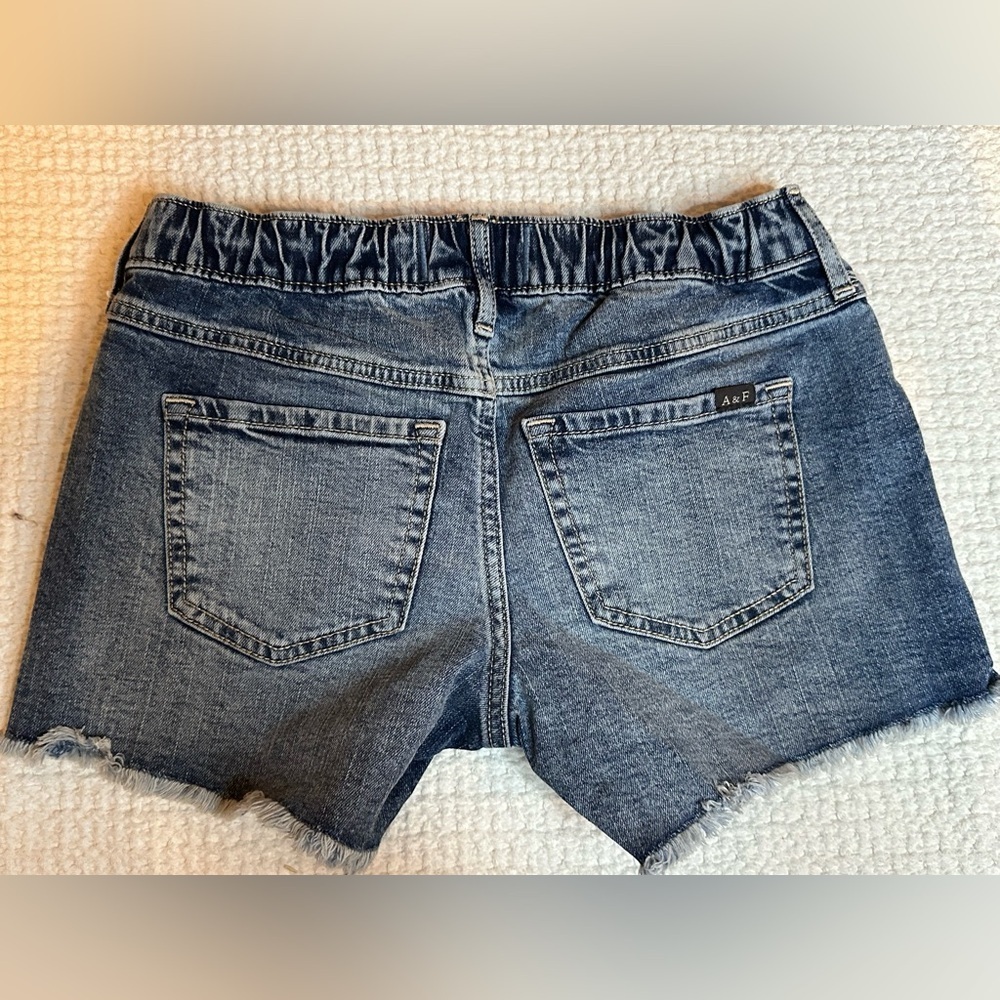 Abercrombie & Fitch Button fly denim shorts size 11/12 Girls - Picture 2 of 9